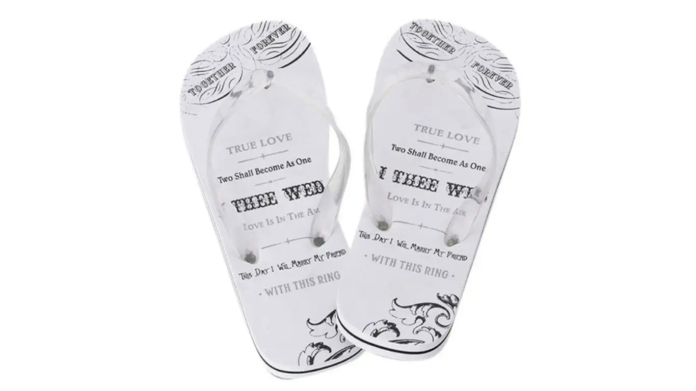 Why Buy White Flip Flops InBulk For Your Wedding post thumbnail image