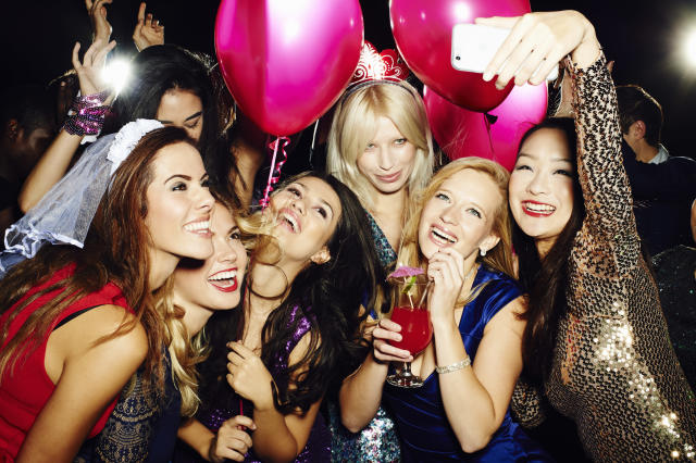 Mistakes that you must avoid while arranging a hen party post thumbnail image