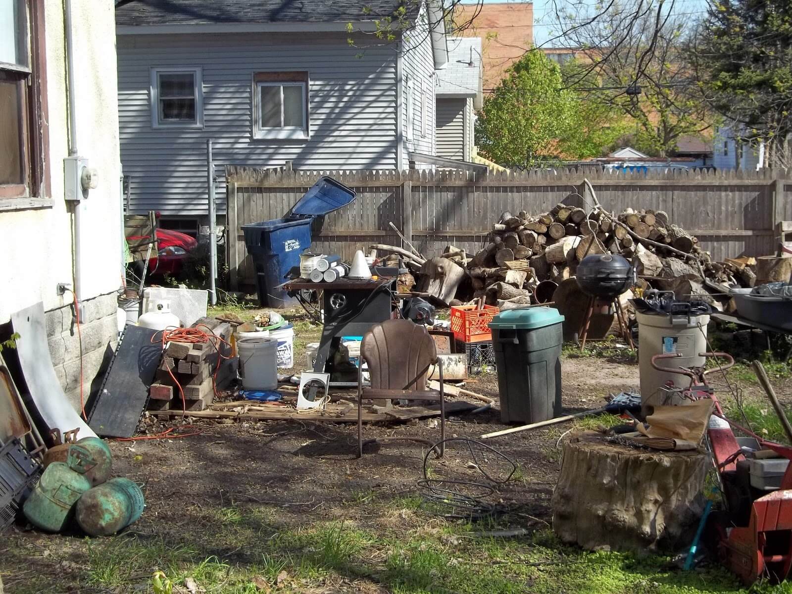How to Clean Out Your Estate: Junk Removal Services post thumbnail image