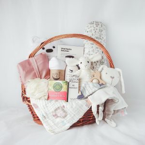 A guide to a baby gift set post thumbnail image